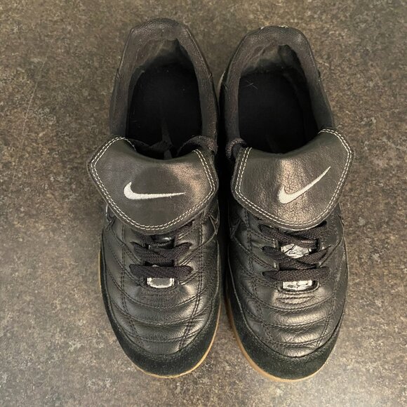 Nike Tiempo 2002 Indoor Soccer Shoes - Size 5 - Picture 6 of 10